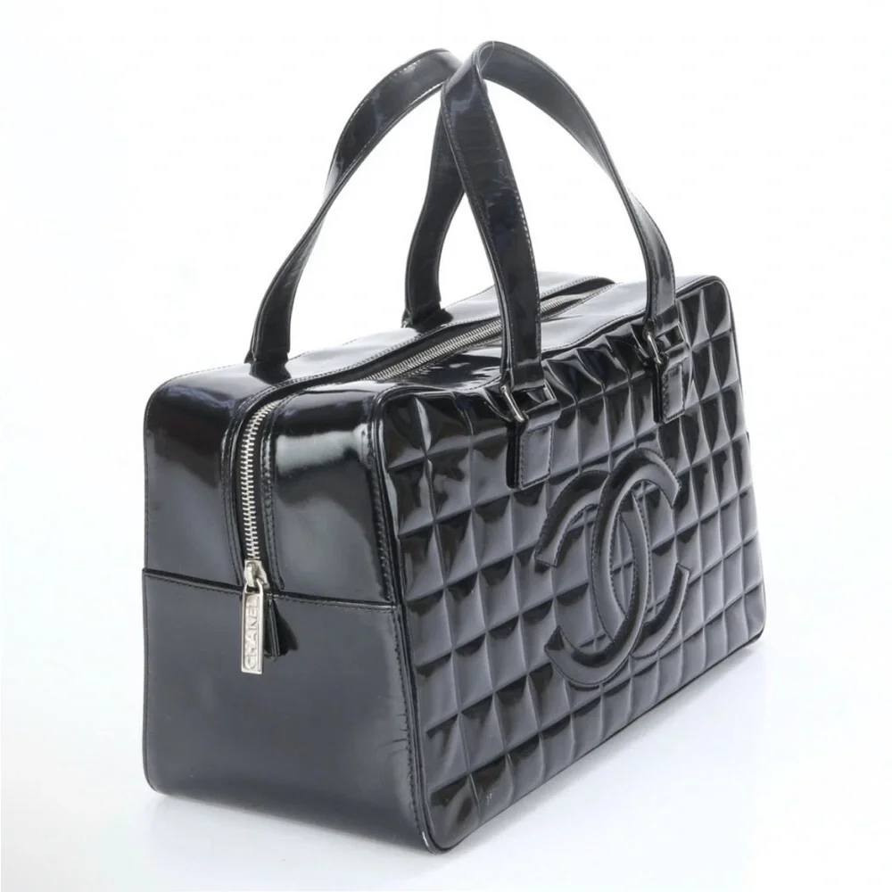 Chanel Patent Chocolate Bar Bag - Picture 4 of 13
